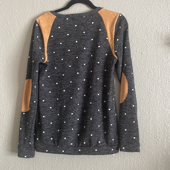 Light weight sweater, polka dot. Worn a few times, perfect condition - Picture 3 of 3